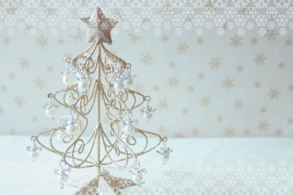 クリスマスツリーのてっぺん星の名前の由来は 子供にもわかりやすくご紹介 ミニナル豆知識